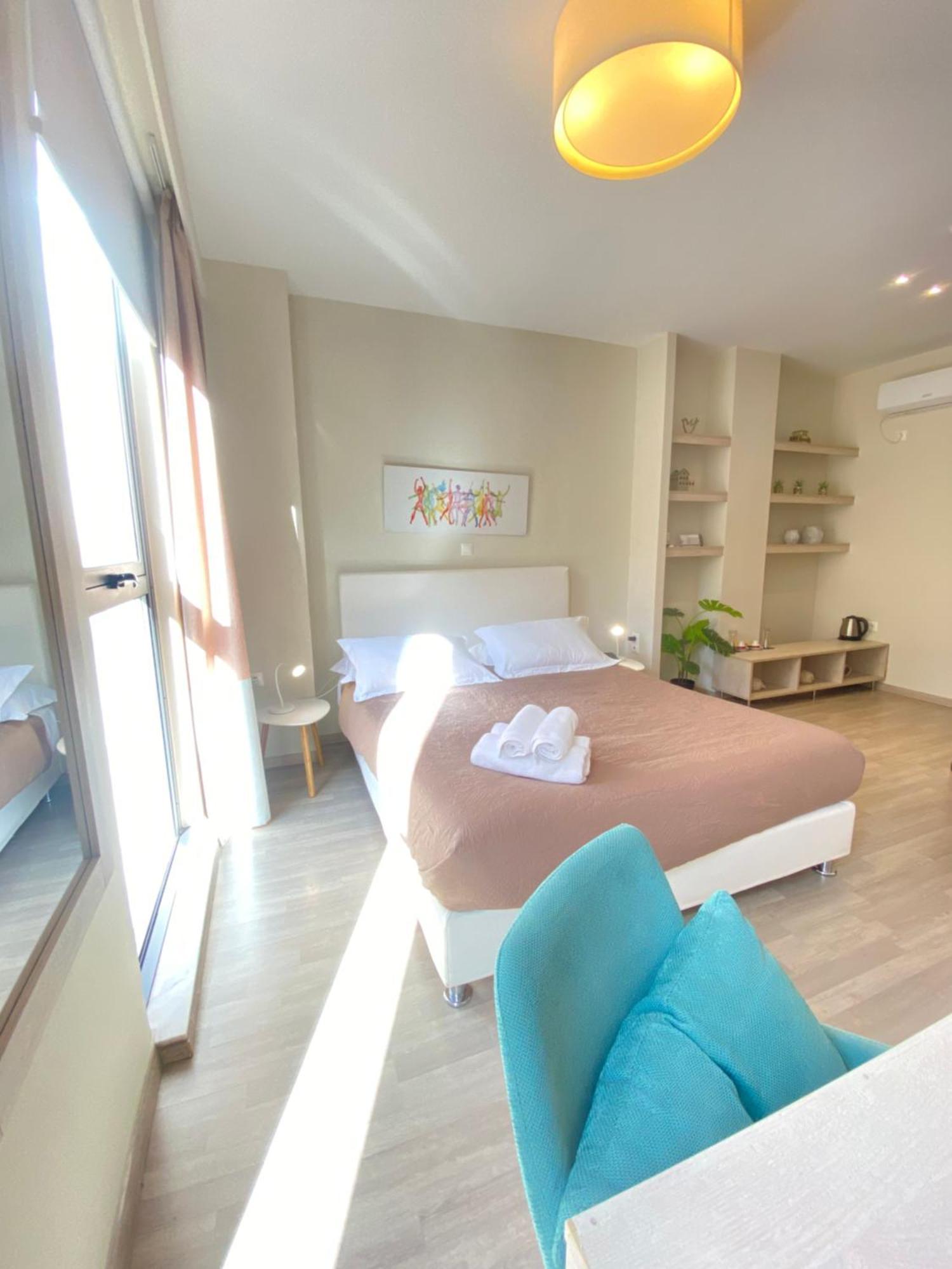 Tins Hotel City - Афины Экстерьер фото